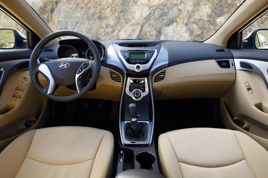  Hyundai Elantra 2011 года  (фото 50 из 144)